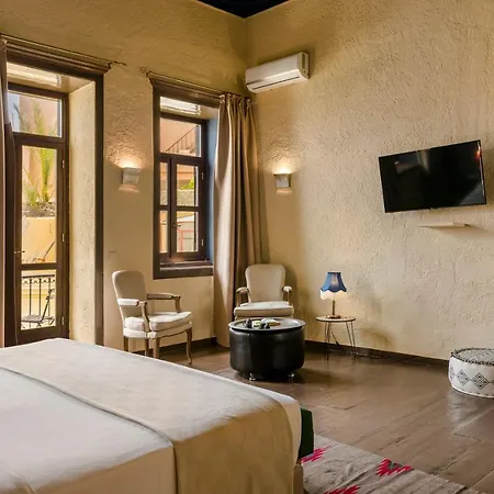 מלון Alcanea Boutique 4*
