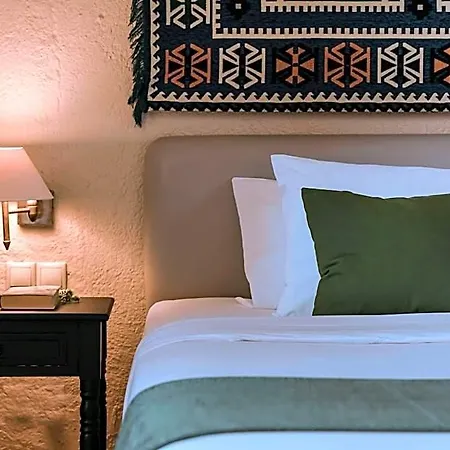 Alcanea Boutique 4* חאניה